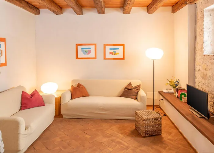 Casale Toscana * コステロマーノ