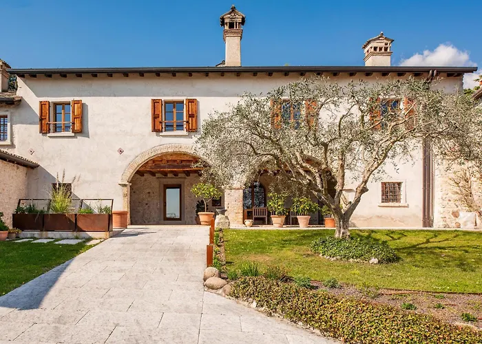 Casale Toscana * コステロマーノ