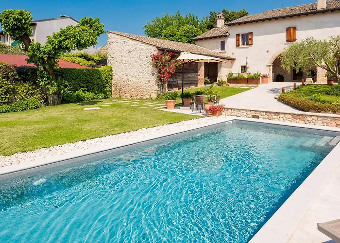 Casale Toscana * コステロマーノ