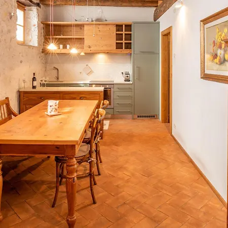 Casale Toscana * Costermano