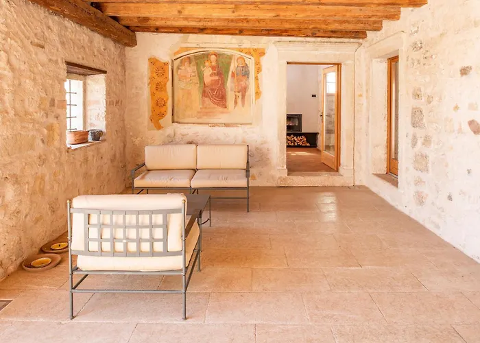 Casale Toscana * Costermano